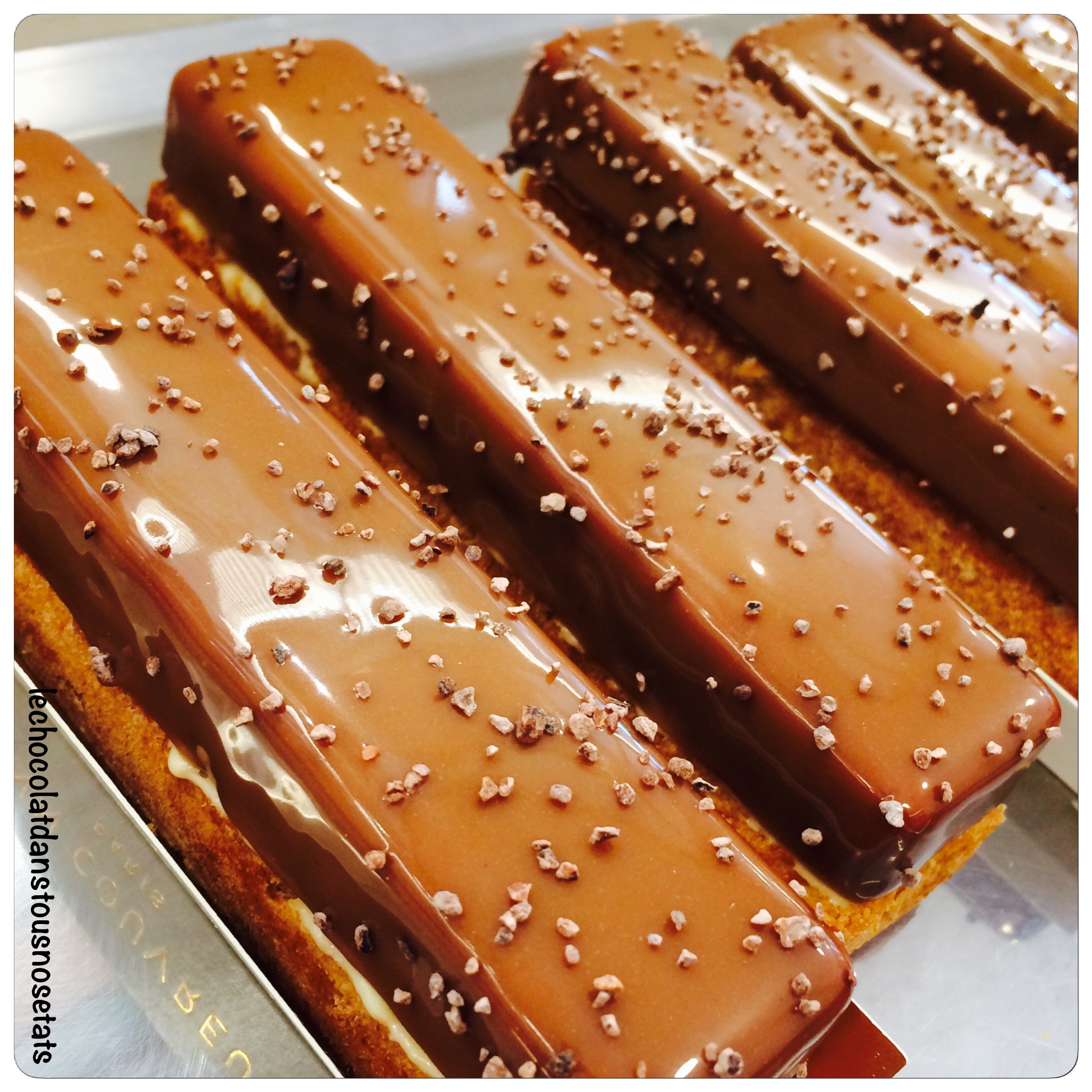 L’éclair chocolat fève de tonka, Yann COUVREUR, Paris Le Chocolat dans tous nos états