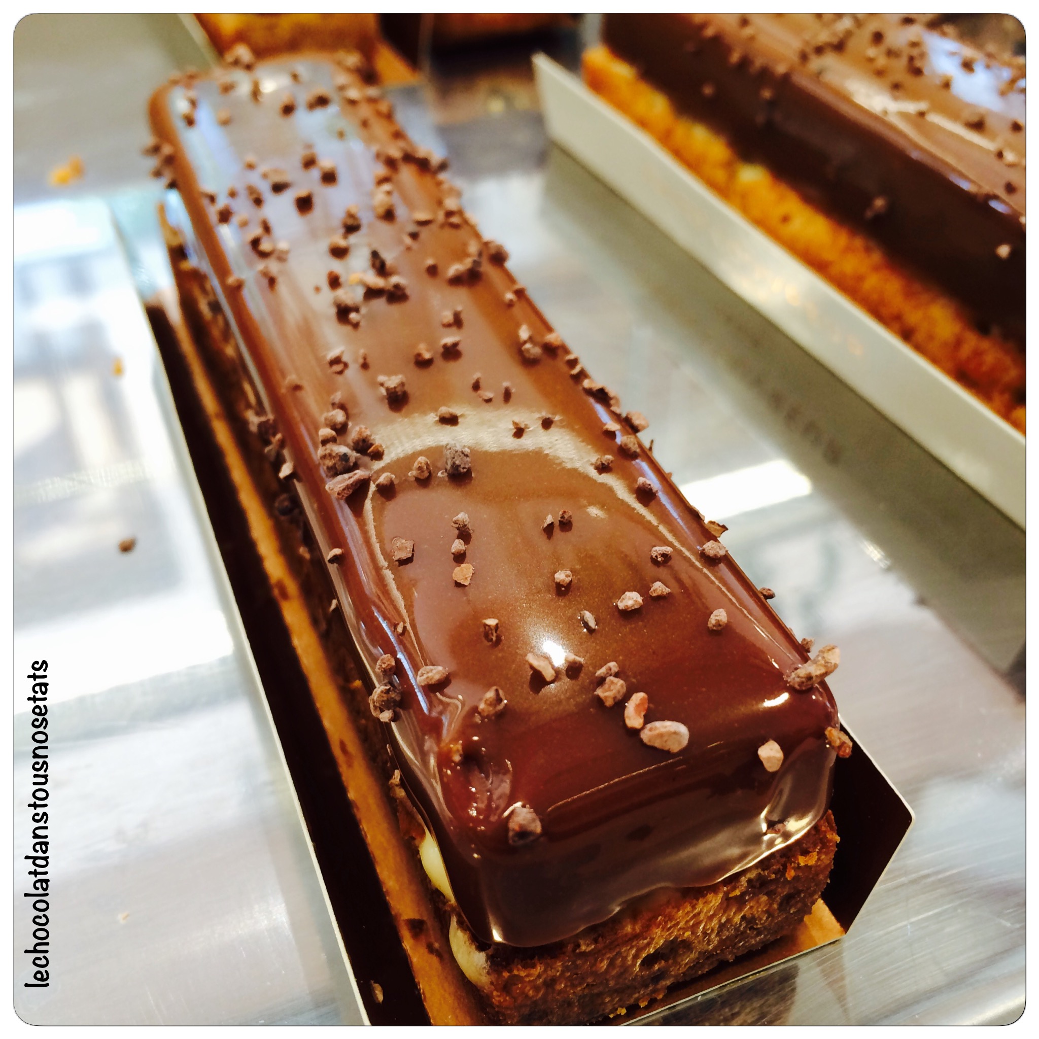 L’éclair chocolat fève de tonka, Yann COUVREUR, Paris Le Chocolat dans tous nos états