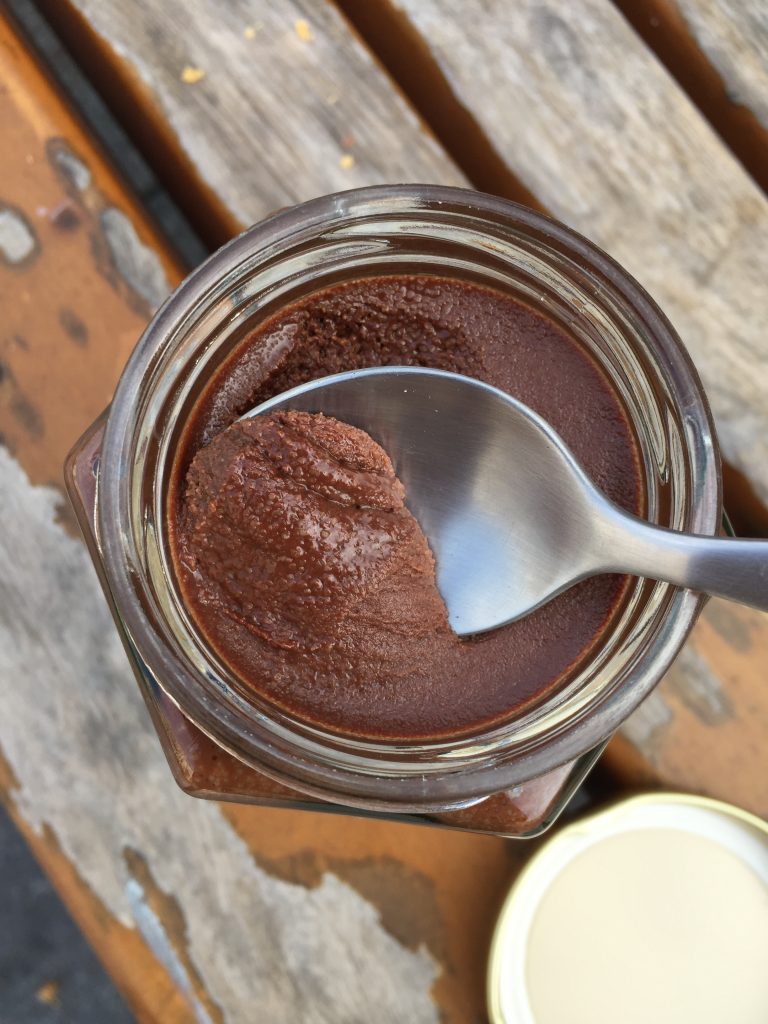 Crème-à-tartiner-cacao-cru-rraw